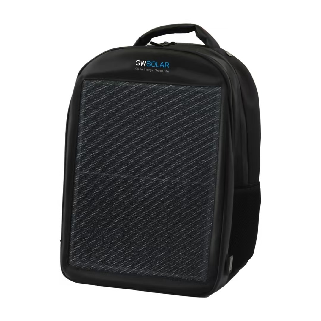 太阳能充电背包